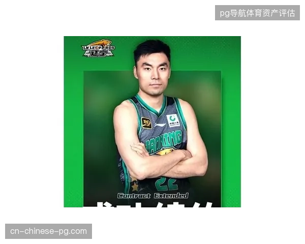 辽宁男篮功勋球员李晓旭退役后转任助教，旨在将其防守经验和职业精神传承给年轻球员